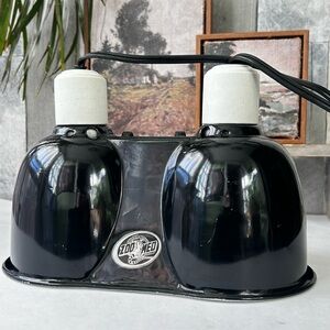 🌴 Zoo Med Black Dual Heat Lamp Fixture